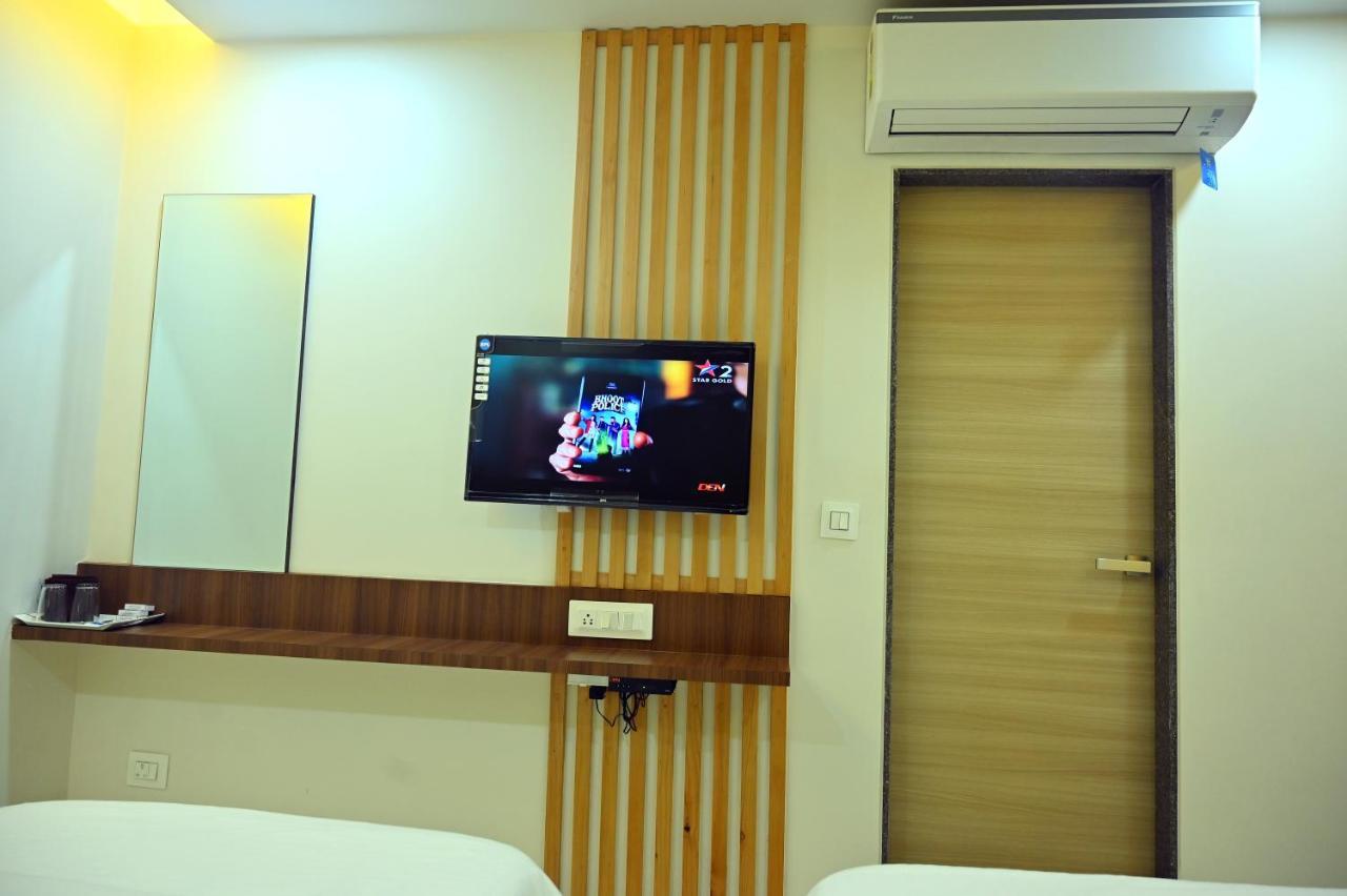 Hotel Aaram Umargam Exterior photo